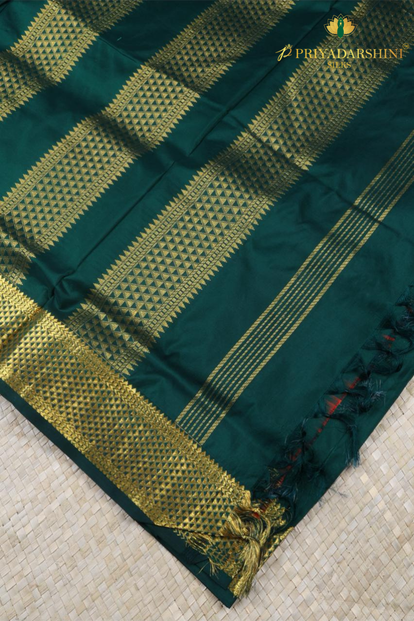 Vibrant Green Pure Kanchipuram Silk Saree with Gold Zari Half-Diamond Border | Priyadharshini Silks