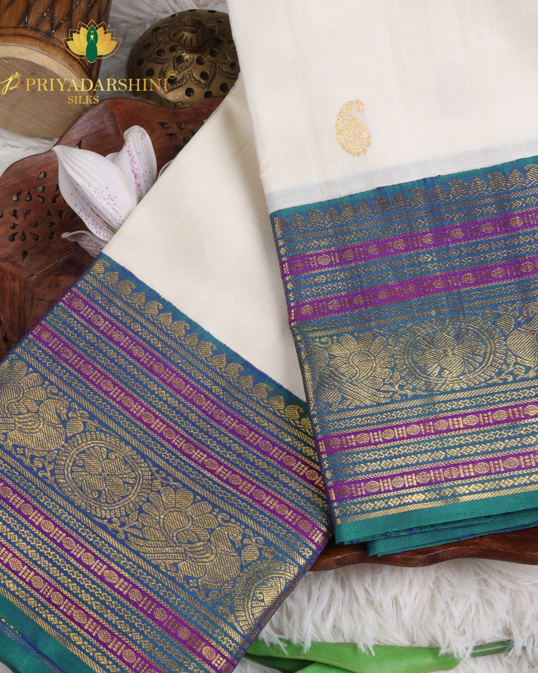 Cream and Teal Green Paisley Motif - Kanjivaram Silk - Image 2