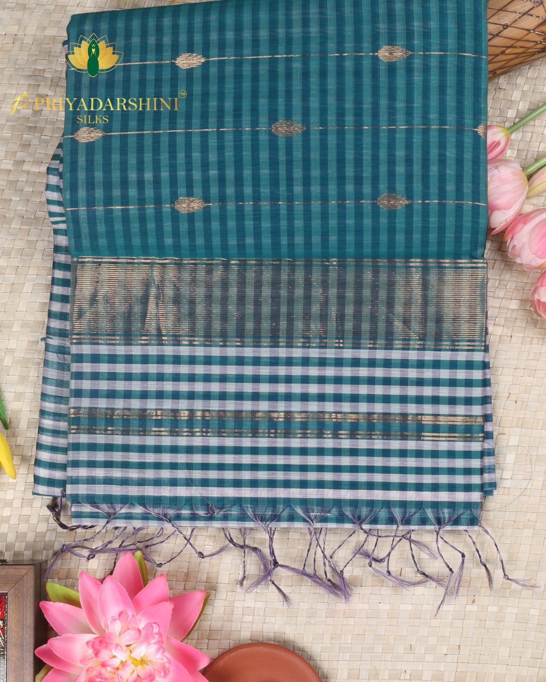 Dual-Toned Teal Green and Sea Green Check Pattern - Maheshwari Silk Cotton